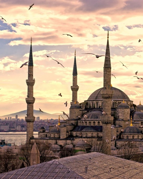 Blue Mosque (Sultanahmet Camii)