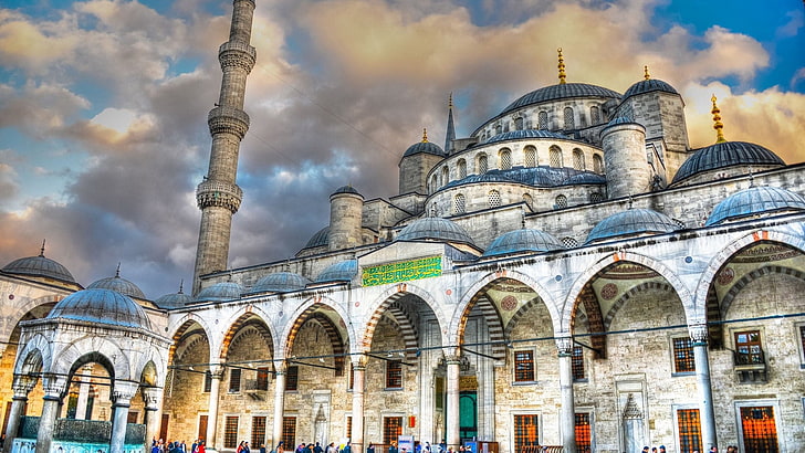 Blue Mosque (Sultanahmet Camii)