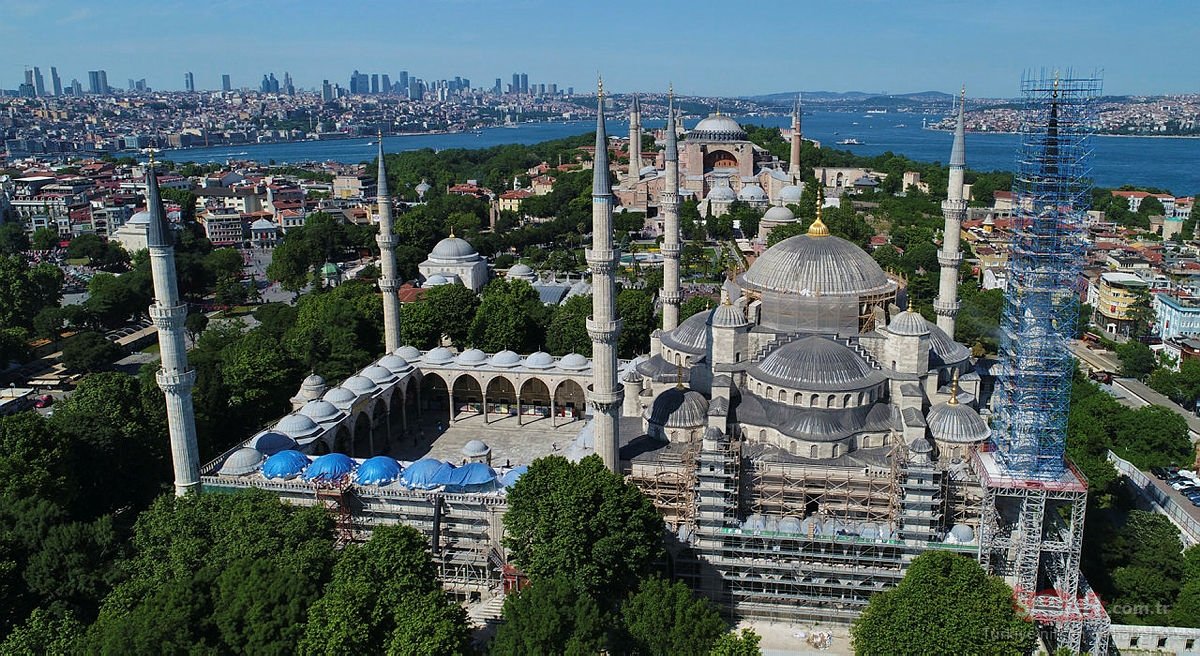 Blue Mosque (Sultanahmet Camii)