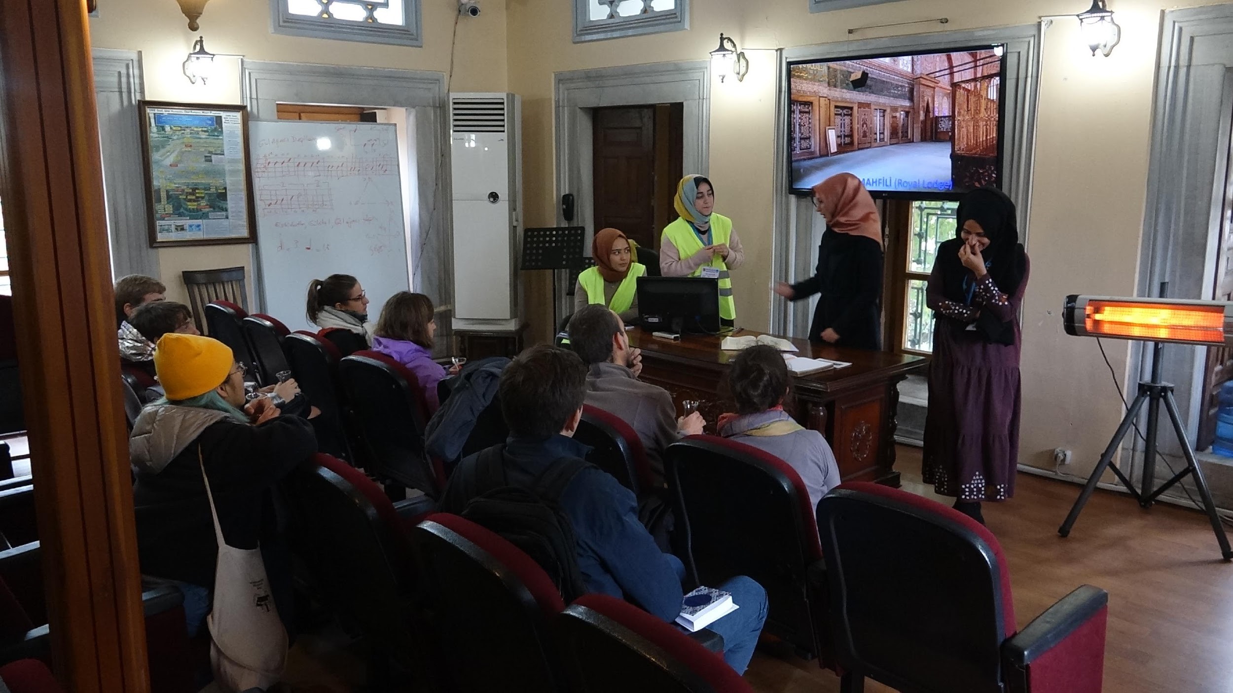 Istanbul Mosques volunteers
