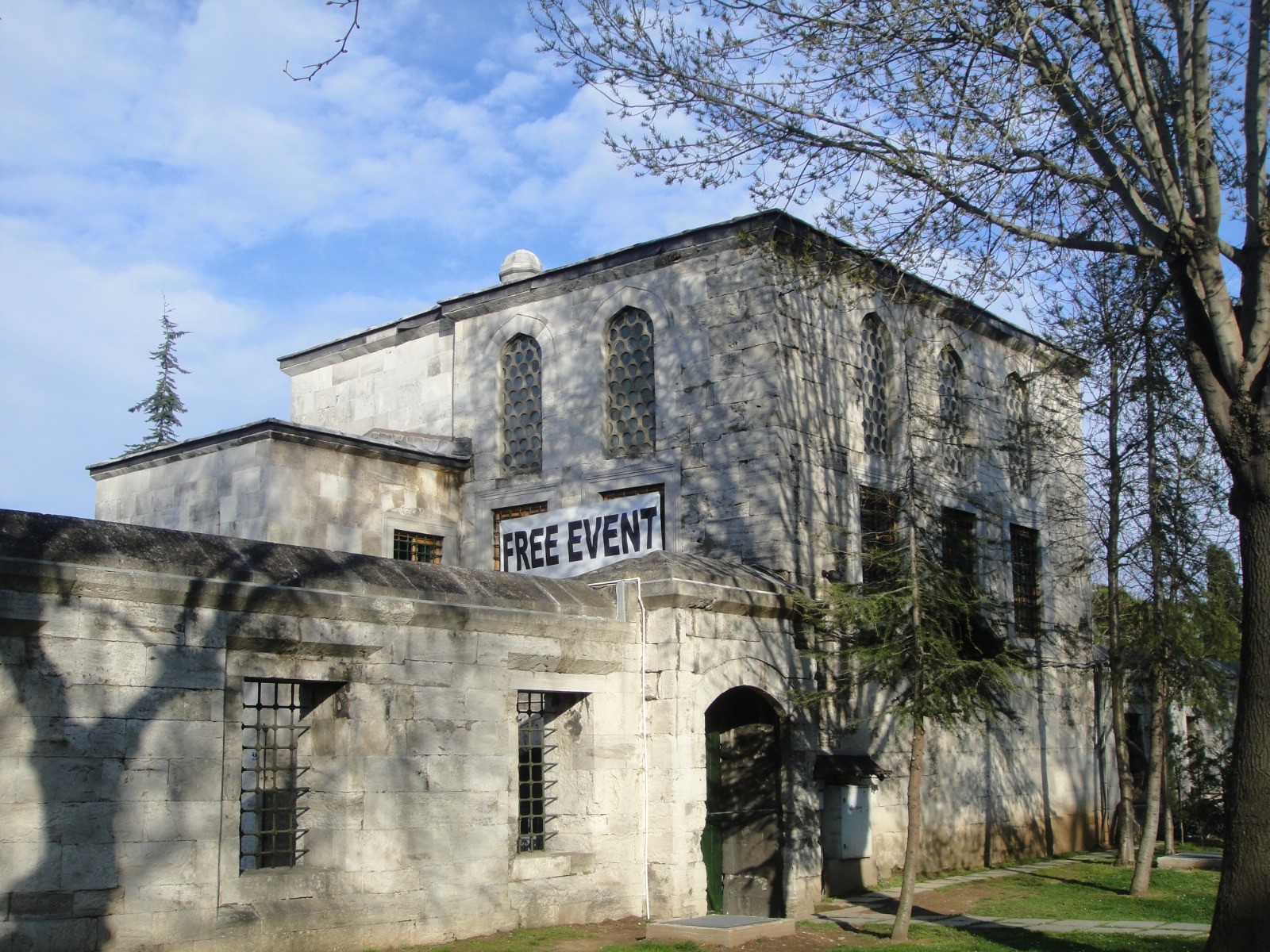 Istanbul Mosques volunteers